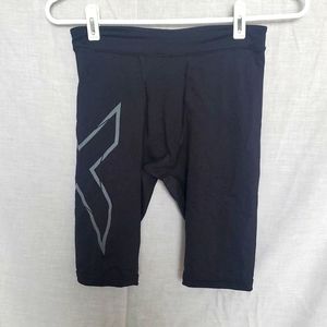 2XU compression shorts - mens medium - w/ MCS